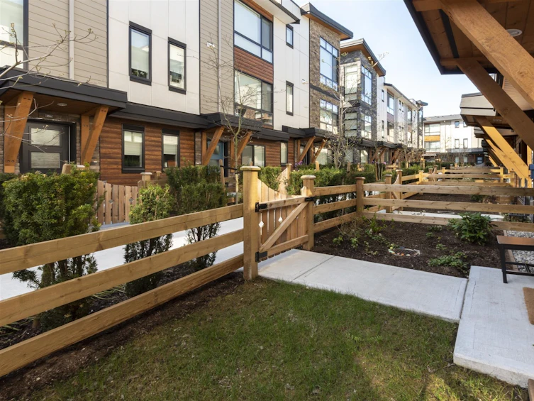 86-16488 64, Surrey, BC, V3S 6X6 - 17