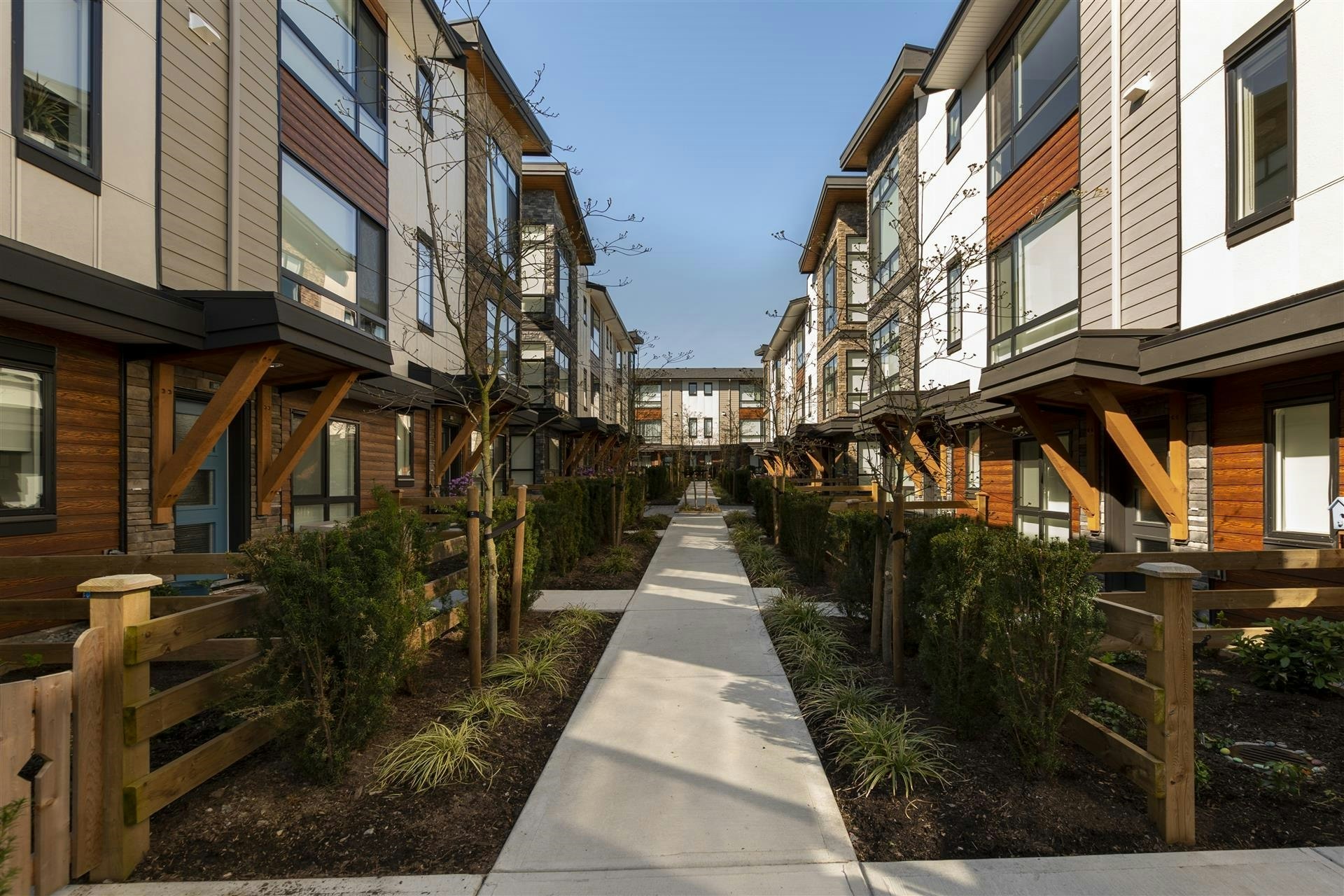 86-16488 64, Surrey, BC, V3S 6X6 - 18