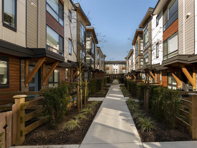 86-16488 64, Surrey, BC, V3S 6X6 - 18