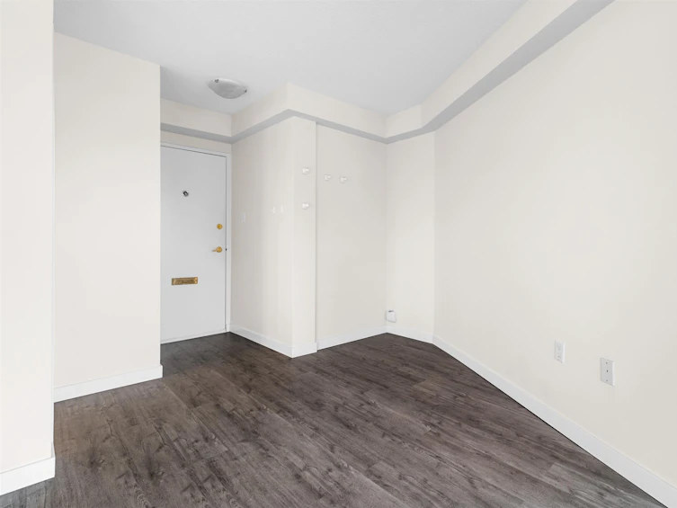 101-4691 West 10th Avenue, Vancouver, BC, V6R 2J3 - 11