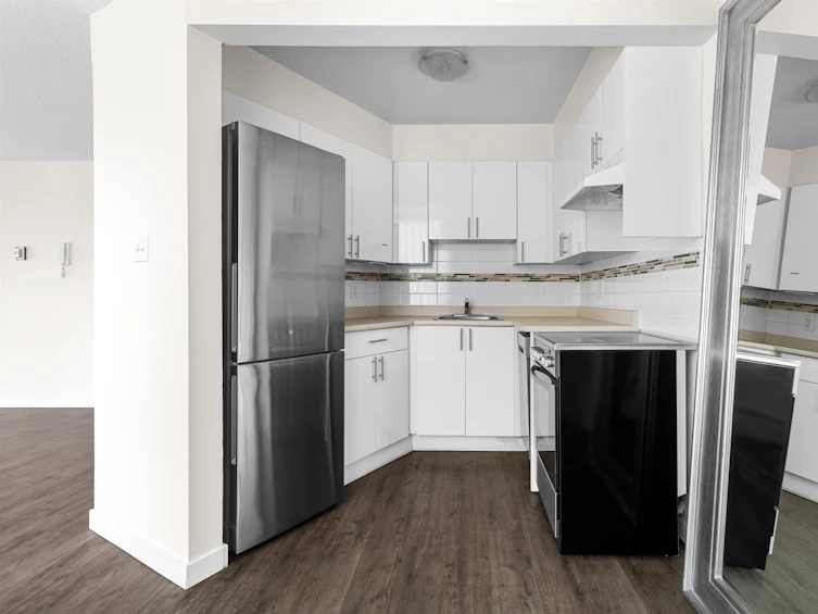 101-4691 West 10th Avenue, Vancouver, BC, V6R 2J3 - 14