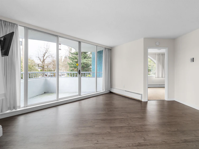 101-4691 West 10th Avenue, Vancouver, BC, V6R 2J3 - 15