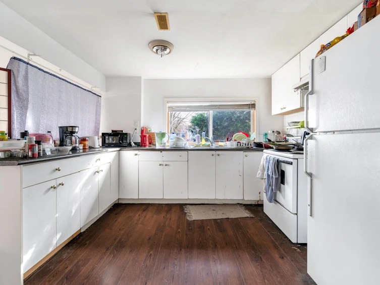 1686 E 18th Avenue, Vancouver, BC, V5N 2H6 - 13