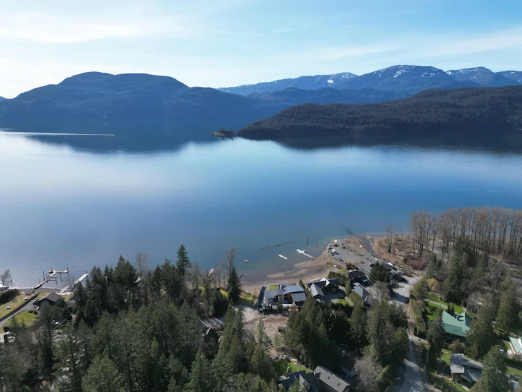 7502 Rockwell Place, Harrison Hot Springs, BC, V0M 1K0 - 7