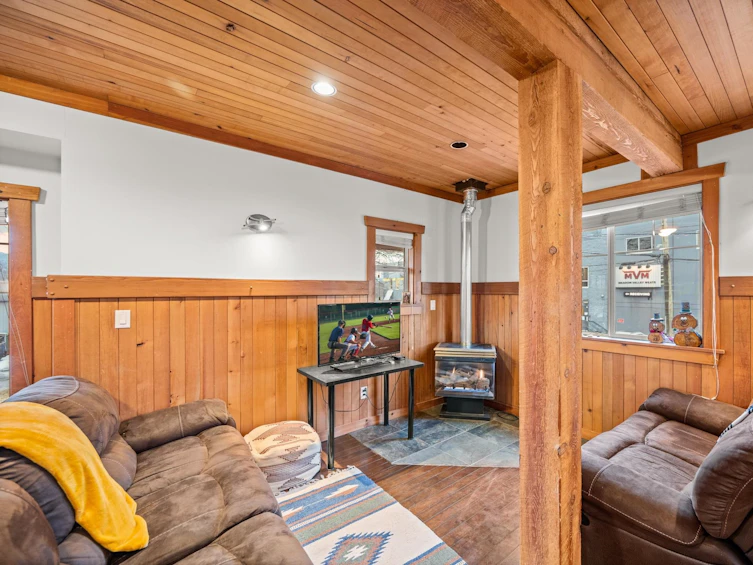 8971 Nowell Street, Chilliwack, BC, V2P 4W9 - 11