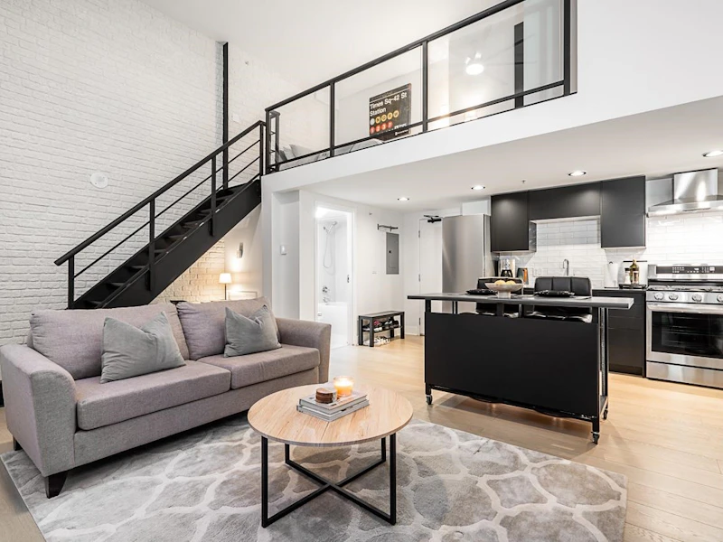 420 - 933 Seymour Street, Vancouver BC V6B 6L6