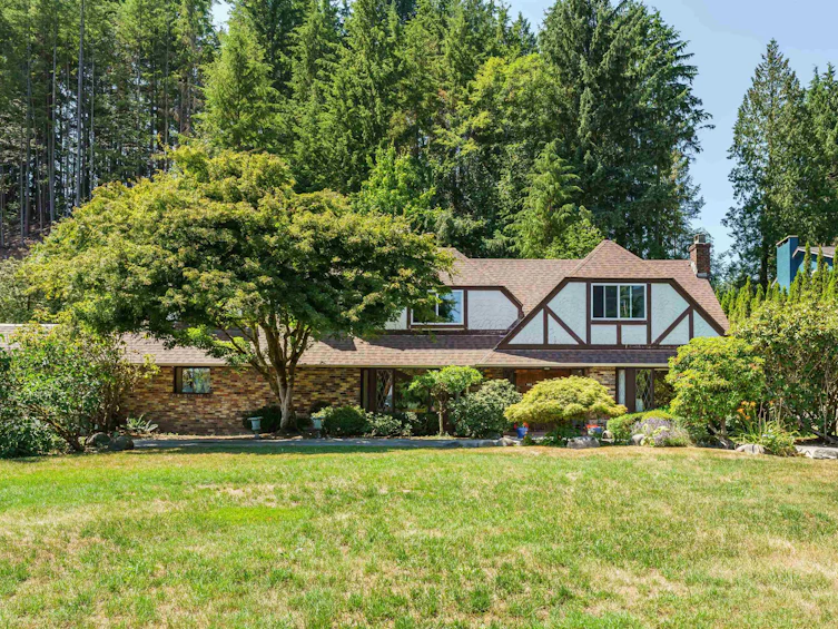 163 Stevens Drive, West Vancouver, BC, V7S 1C3