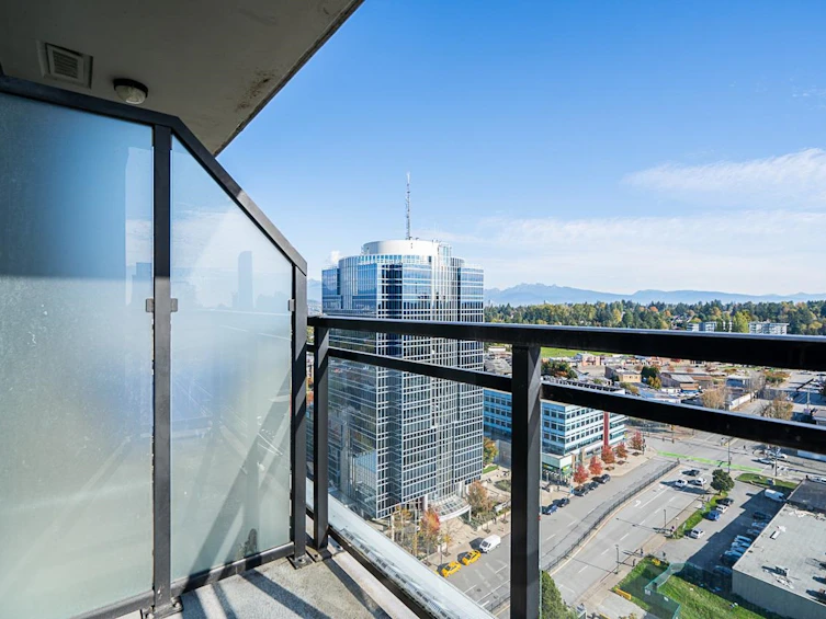 2101-10777 University Drive, Surrey, BC, V3T 0E6 - 14