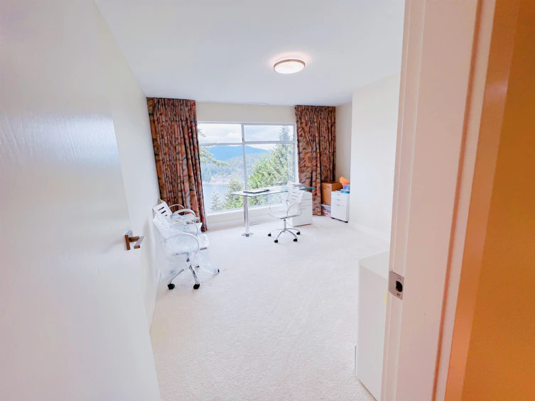 6177 Nelson Avenue, West Vancouver, BC, V7W 2A1 - 14