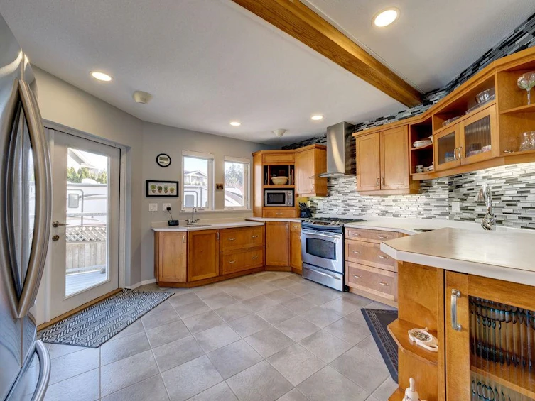 4736 Tamarack Place, Sechelt, BC, V7Z 0E8 - 4
