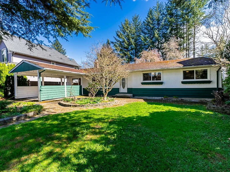 8904 Mackie Street, Langley BC V1M 3T3
