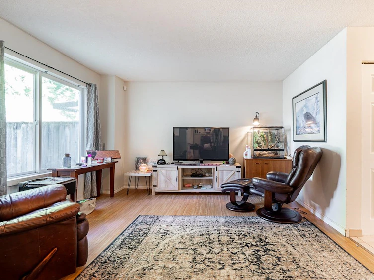 888 Pinebrook Place, Coquitlam, BC, V3C 4B9 - 4