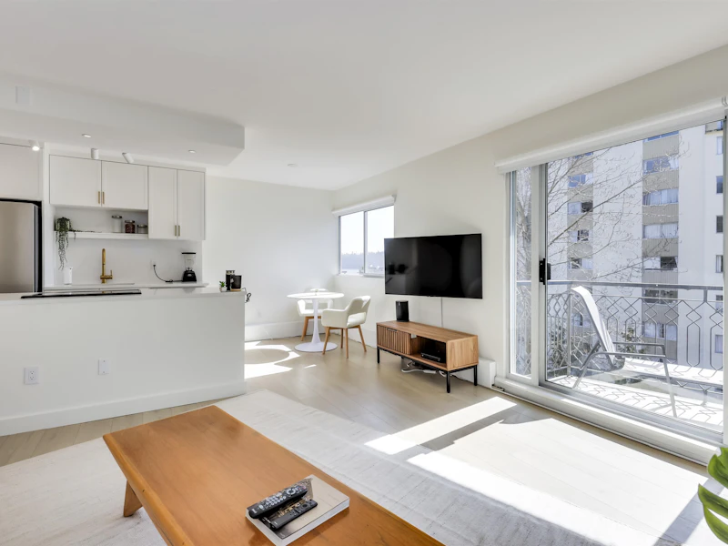 604 - 1930 Marine Drive, West Vancouver BC V7V 1J8