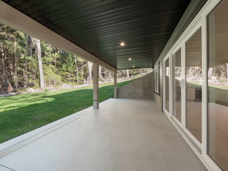 1127 Malcolm Creek Road, Roberts Creek, BC, V0N 2W3 - 38