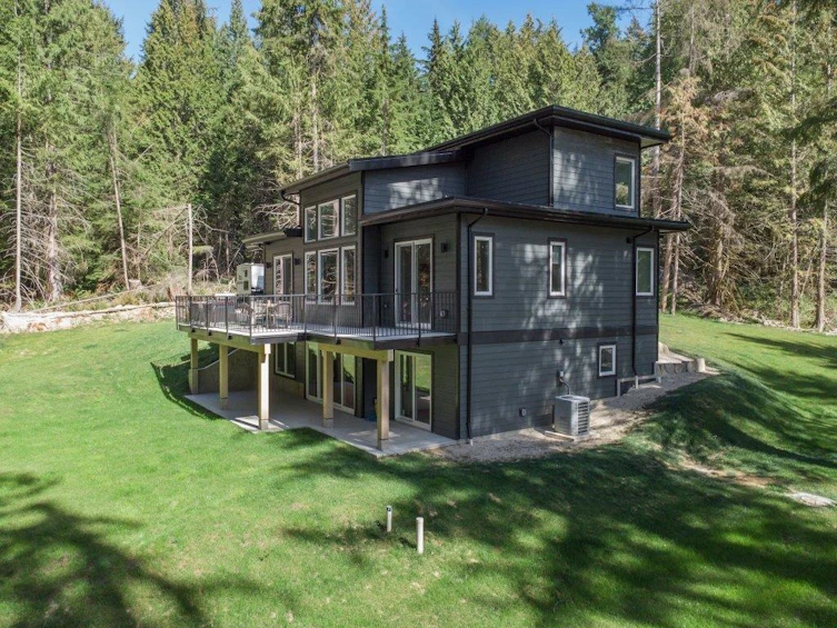 1127 Malcolm Creek Road, Roberts Creek, BC, V0N 2W3 - 35