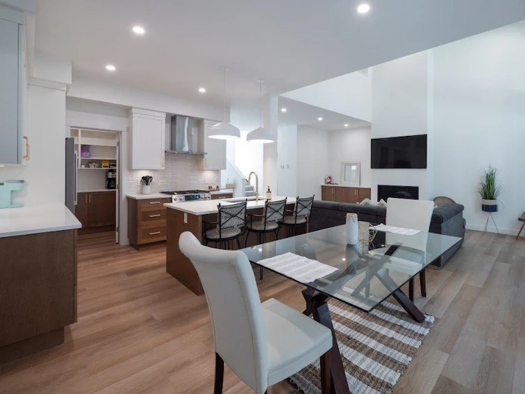 1127 Malcolm Creek Road, Roberts Creek, BC, V0N 2W3 - 8