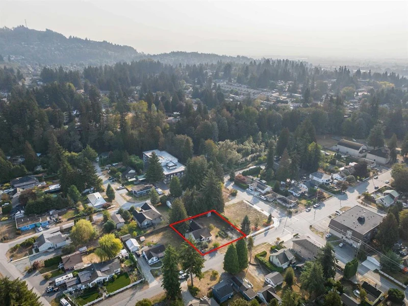 2826 Maple Street, Abbotsford BC V2S 3Z1