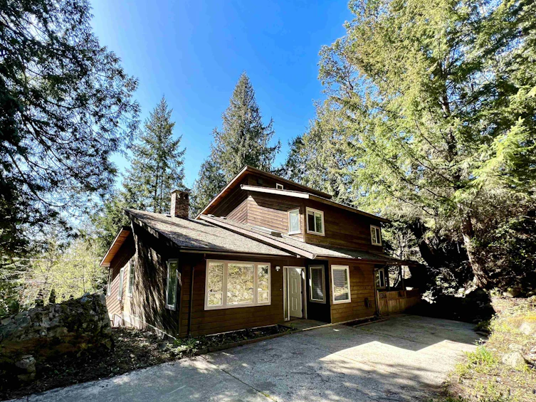 7462 Redrooffs Road, Halfmoon Bay, BC, V7Z 1C3 - 2