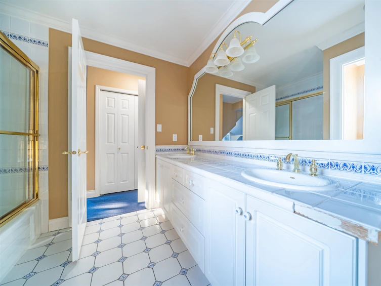2985 Woodcrest Place, Surrey, BC, V4P 2K8 - 26