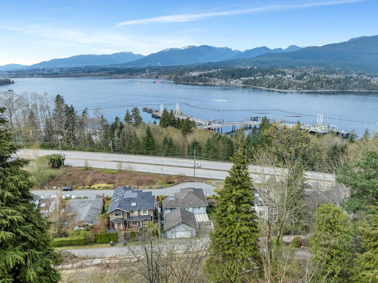 7235 Bayview Drive, Burnaby, BC, V5A 4T3 - 20