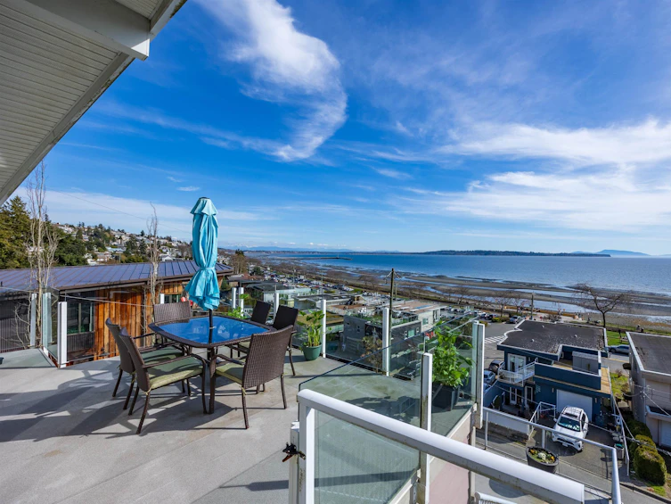 14602 WEST West Beach Avenue, Surrey, BC, V4B 2T8 - 14