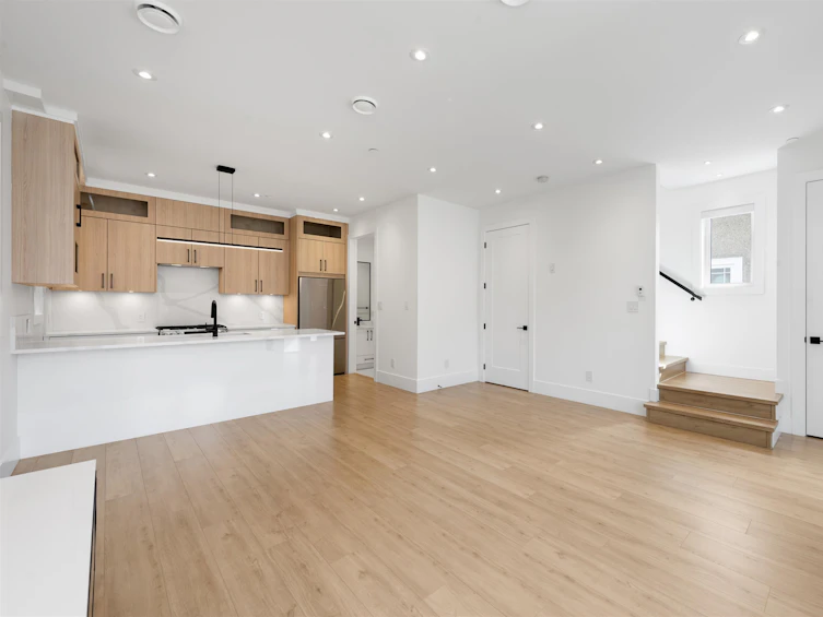 622 Slocan Street, Vancouver, BC, V5K 3X7 - 4