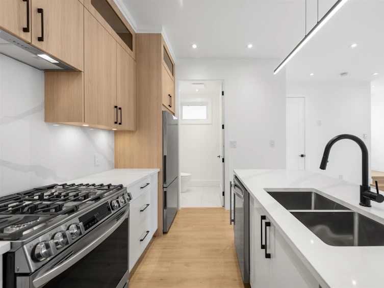 622 Slocan Street, Vancouver, BC, V5K 3X7 - 12
