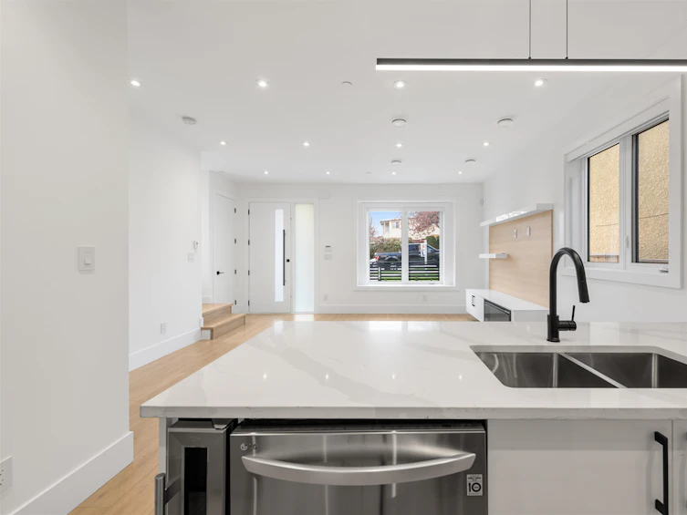 622 Slocan Street, Vancouver, BC, V5K 3X7 - 13