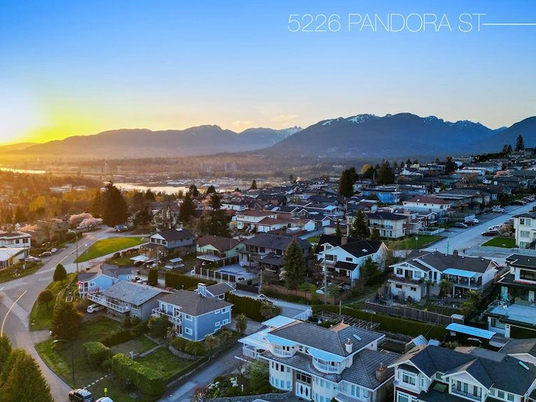 5226 Pandora Street, Burnaby, BC, V5B 1L6 - 35