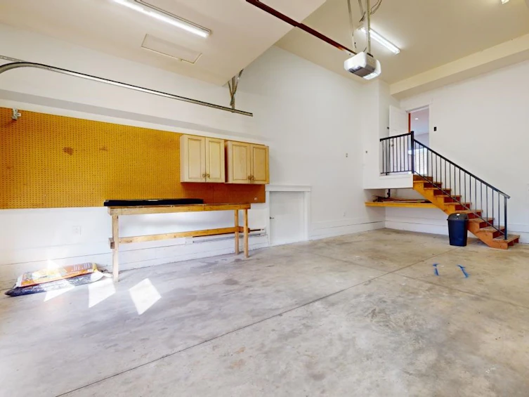 39010 Kingfisher Road, Squamish, BC, V8B 0S9 - 39