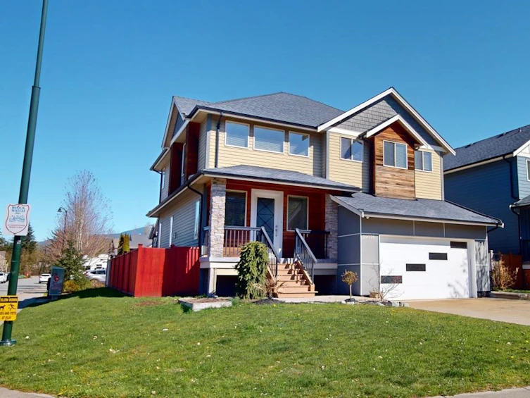 39010 Kingfisher Road, Squamish, BC, V8B 0S9 - 2