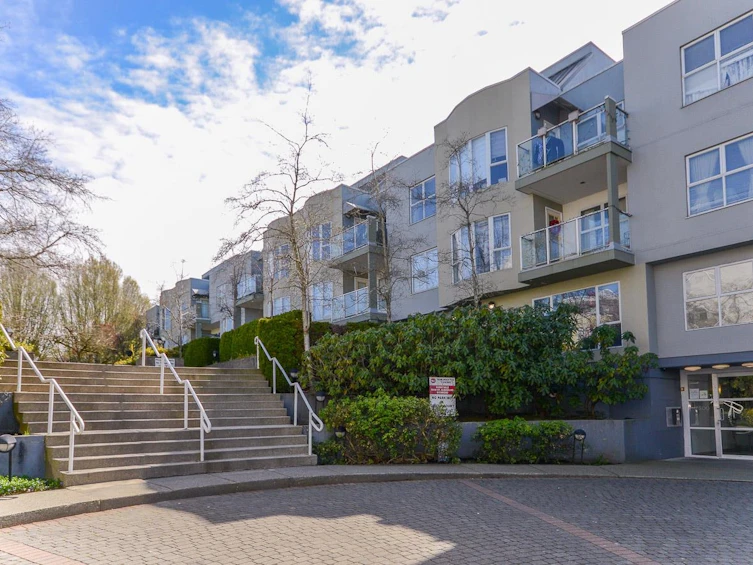 316-7800 St. Albans Road, Richmond, BC, V6Y 3Y5