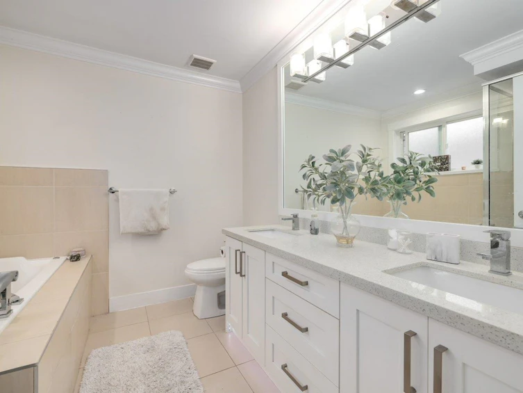 13756 NORTH North Bluff Road, Surrey, BC, V4B 3B9 - 15