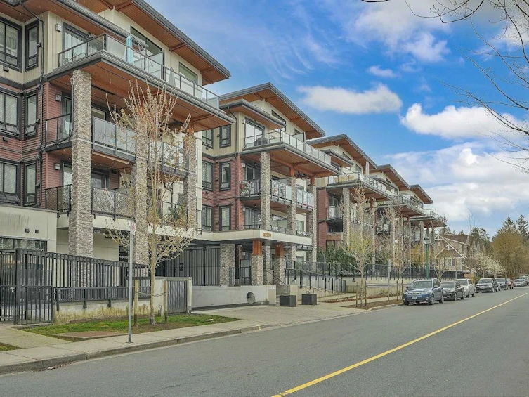 321-12460 191 Street, Pitt Meadows, BC, V3Y 2J2