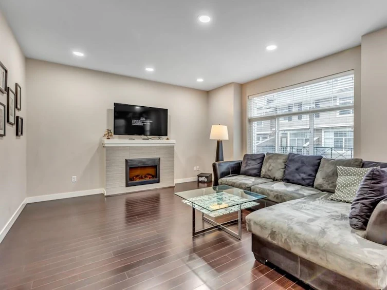 19-14377 60, Surrey, BC, V3Z 0E2 - 3