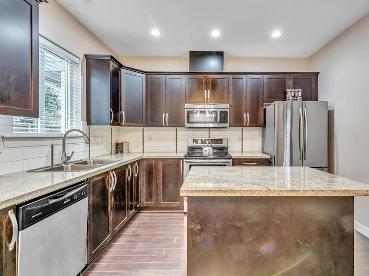 19-14377 60, Surrey, BC, V3Z 0E2 - 9
