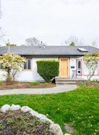 1366 Lee Street
