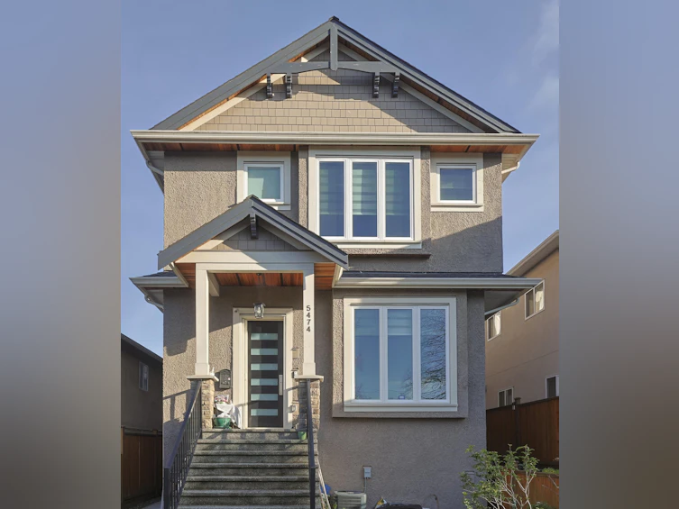 5474 Dundee Street, Vancouver, BC, V5R 3T9
