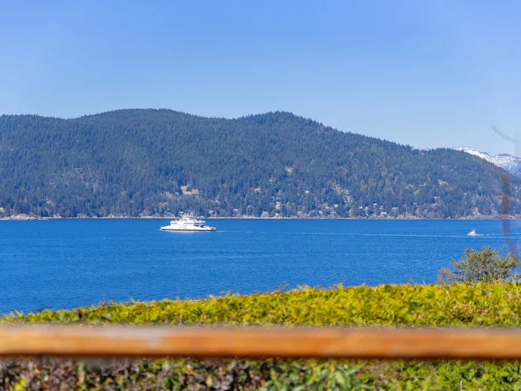 7195 Rockland Wynd, West Vancouver, BC, V7W 2L2 - 8