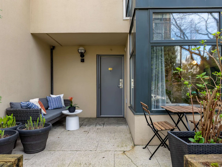 202-1155 Homer Street, Vancouver, BC, V6B 5T5 - 5