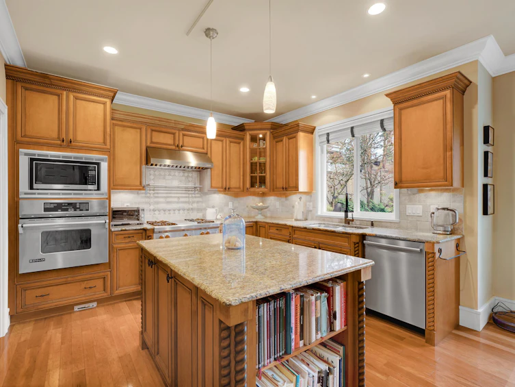 1550 Graveley Street, North Vancouver, BC, V7P 2A9 - 10