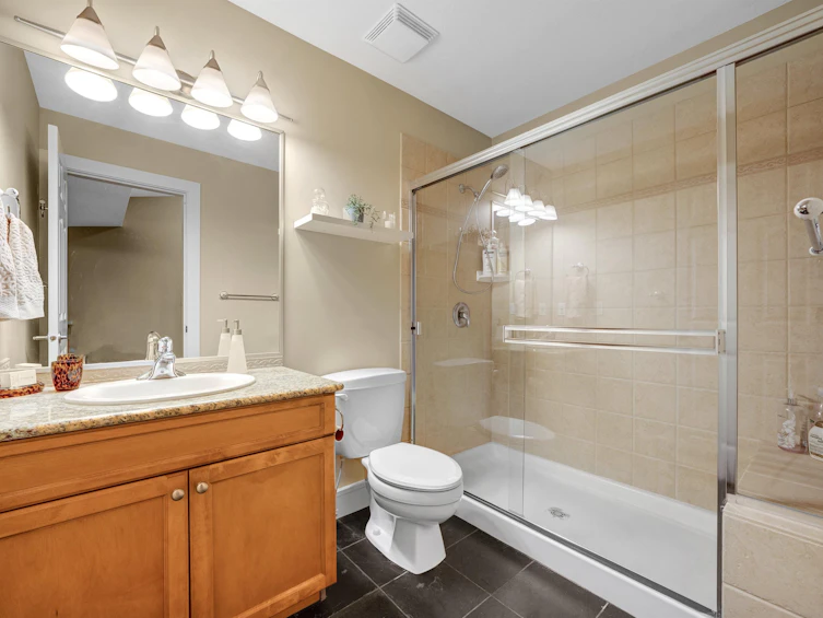 1550 Graveley Street, North Vancouver, BC, V7P 2A9 - 26