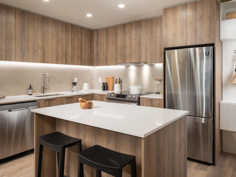 202-3594 Malsum Drive, North Vancouver, BC - 2