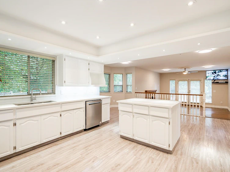 13739 63a Avenue, Surrey, BC, V3X 1E6 - 11