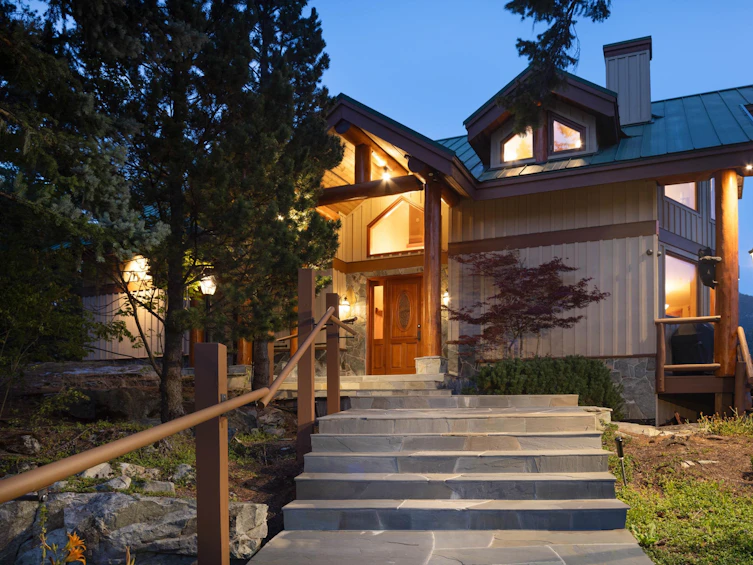 9612 Emerald Drive, Whistler, BC, V8E 0G5 - 3