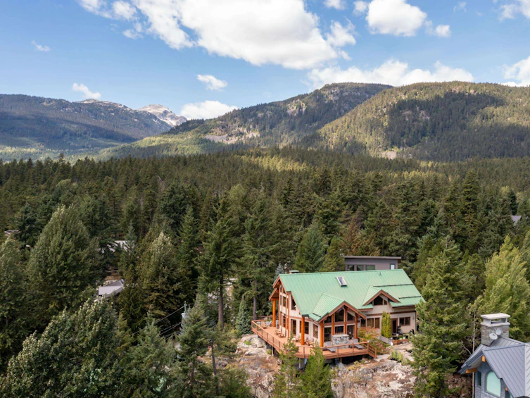 9612 Emerald Drive, Whistler, BC, V8E 0G5 - 33