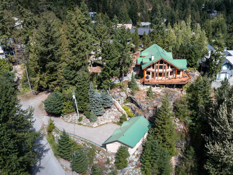 9612 Emerald Drive, Whistler, BC, V8E 0G5 - 34