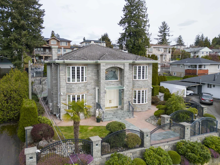 5549 Carson Street, Burnaby, BC, V5J 2Z3