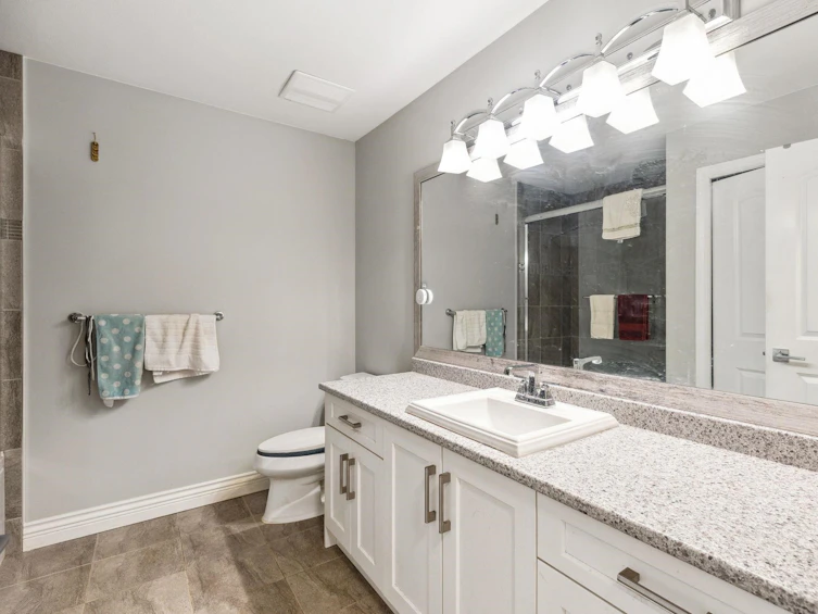 1337 Glenbrook Street, Coquitlam, BC, V3E 3G8 - 28
