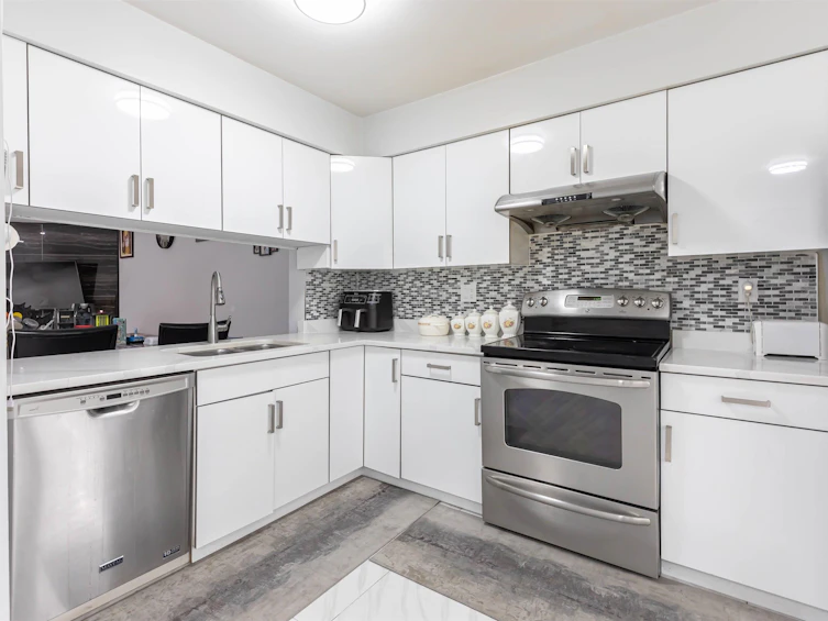 4-7551 140 Street, Surrey, BC, V3W 5J9 - 2